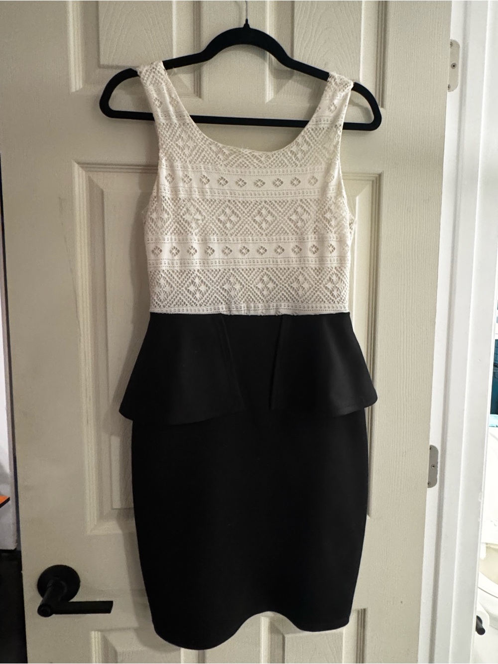 Sleeveless Lace Bodice Black & White Peplum Dress